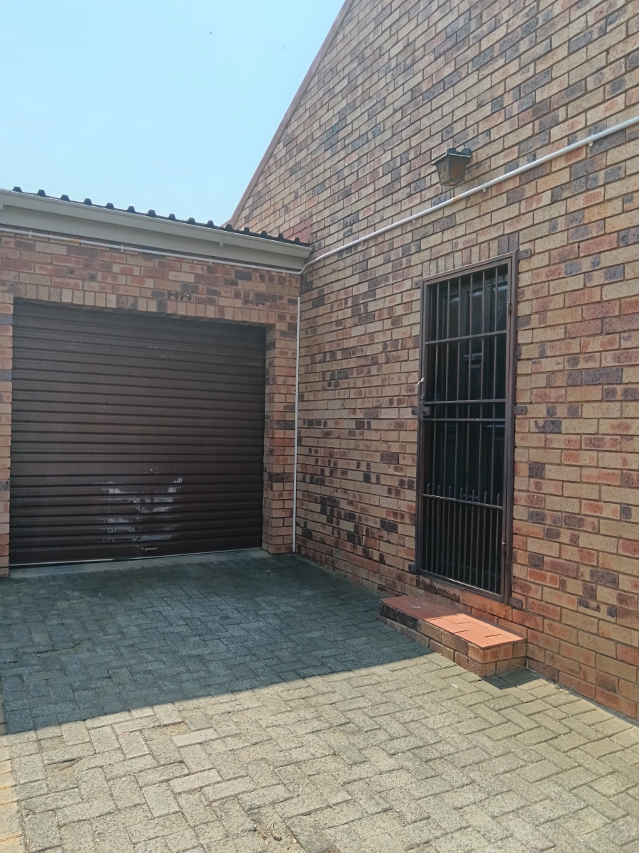 2 Bedroom Property for Sale in Navalsig Free State
